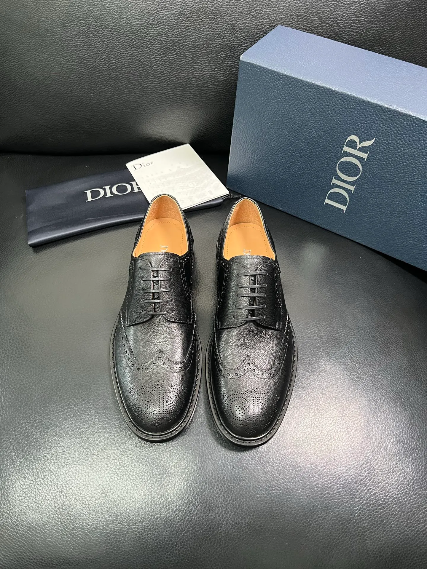 Men's shoes 💰940 Dior top purchasing agent, synchronized with Dior counters, original factory configuration, imported Italian cowhide, fully imported water-dyed cowhide lining, sole: original factory special supply, original sole super comfortable, original factory follow-up order 🔍🔍High quality, welcome to compare, code number 39-44 (can be ordered 38 45 46) 85868